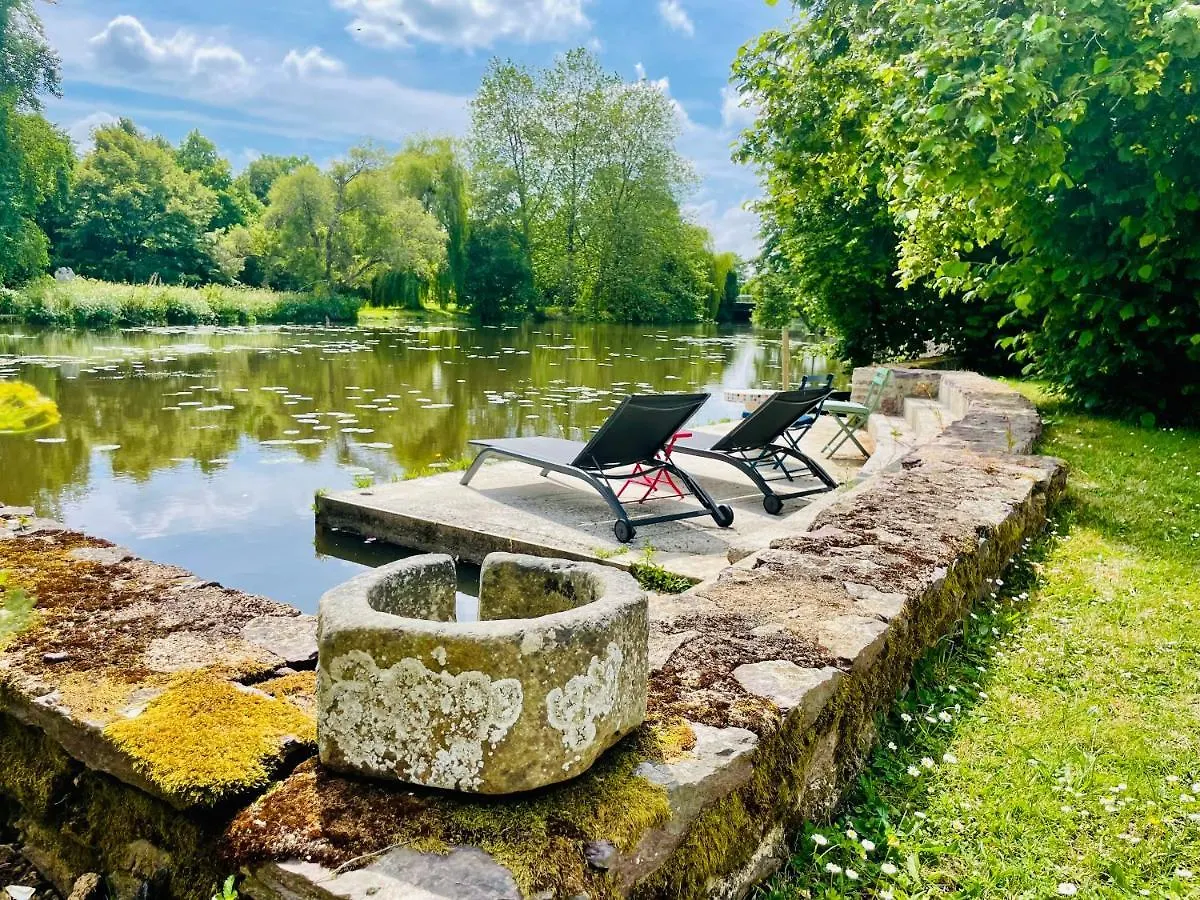 Le Moulin De Bury, Maison De Campagne Au Bord De La Riviere A 13 Kms Au Sud De Rennes Chavagne 0*,  France